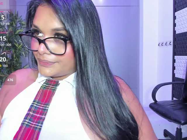BrunetteExposito