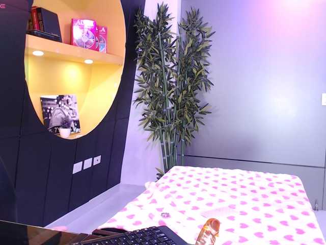 BrunetteExposito live cam on BongaCams