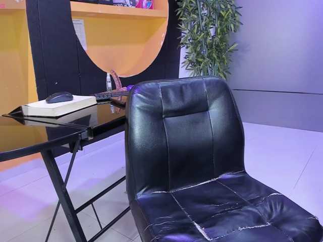 BrunetteExposito live cam on BongaCams