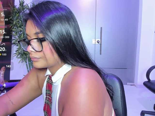 BrunetteExposito