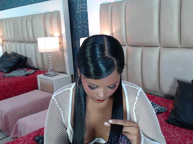 BrunetteExposito