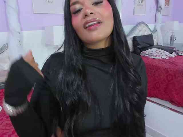 BrunetteExposito