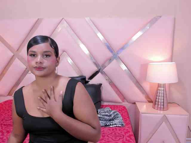 BrunetteExposito webcam