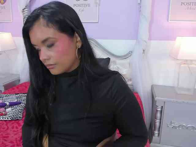 Modelo: BrunetteExposito