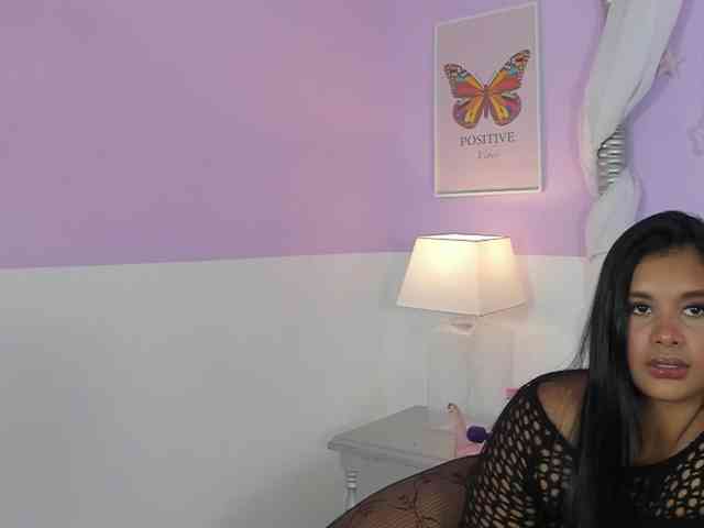 BrunetteExposito