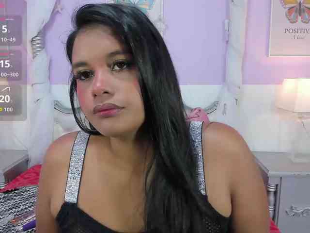 BrunetteExposito