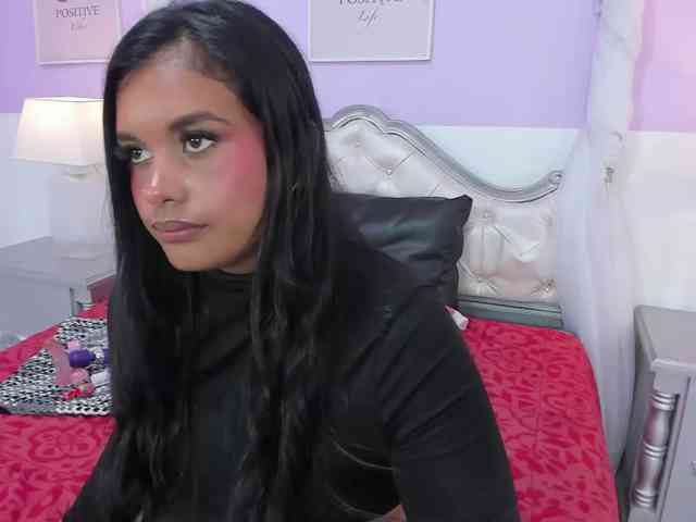BrunetteExposito webcam