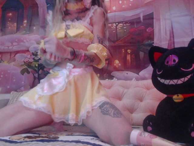 LittleNaughtyKitten