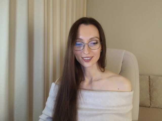 IceLady — live female cam