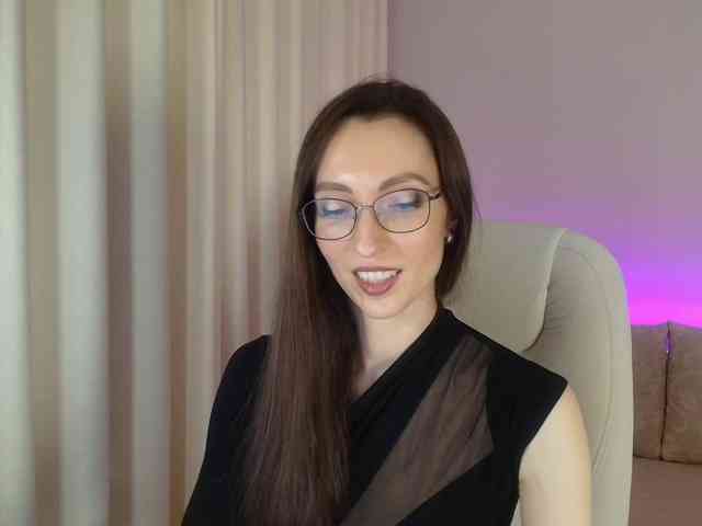 Icelady's cam show statistics and live stream
