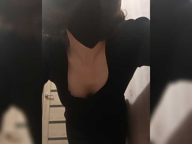 Lovelina Nude Live Sex Shows