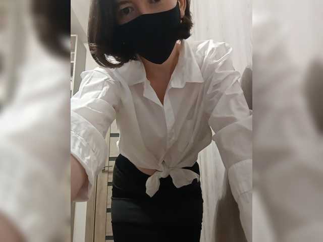 Lovelina live cam on BongaCams