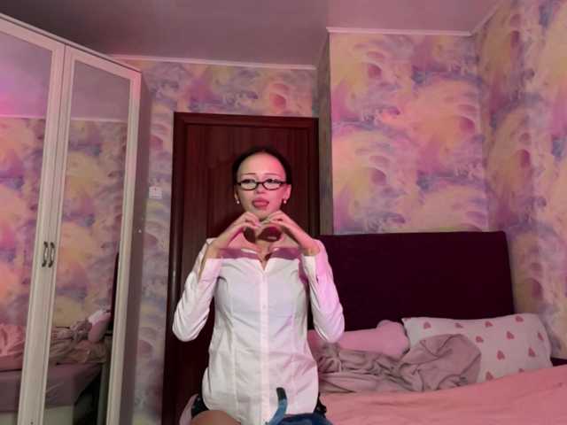 Yumiku live cam on BongaCams