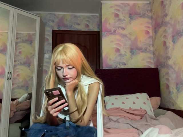 Yumiku live cam on BongaCams
