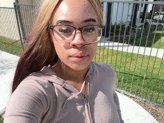 Yourgirlyhazell