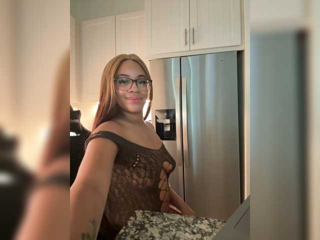 Yourgirlyhazell