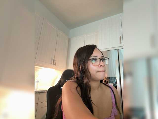 Yourgirlyhazell