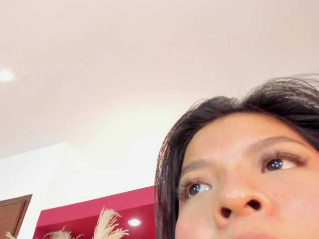 Llittlemaya live cam on BongaCams