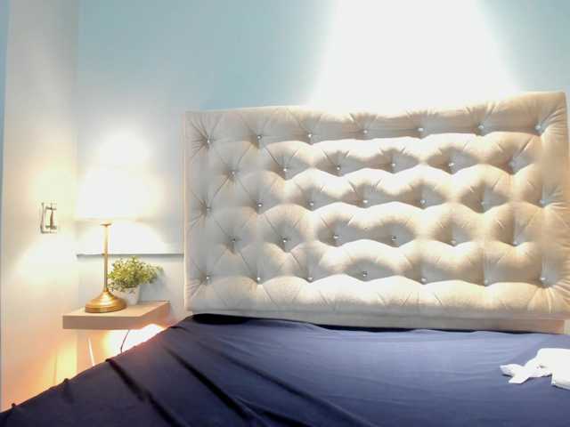 Llittlemaya live cam on BongaCams