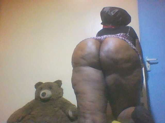 Bigbooty-1 live cam on BongaCams