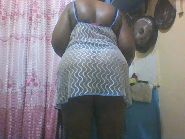 Bigbooty-1 live cam on BongaCams