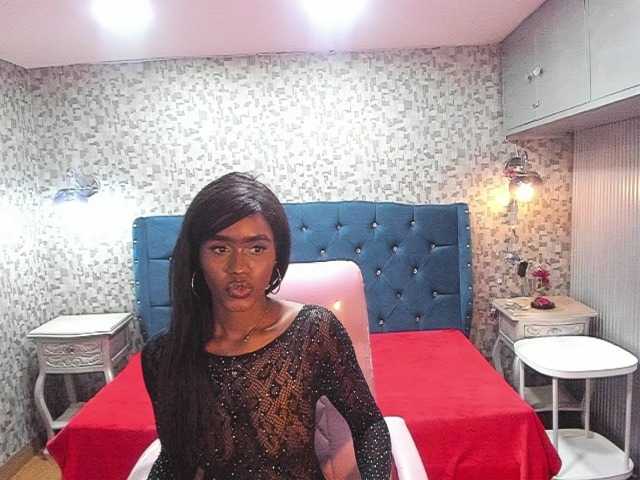 DayanaraWest