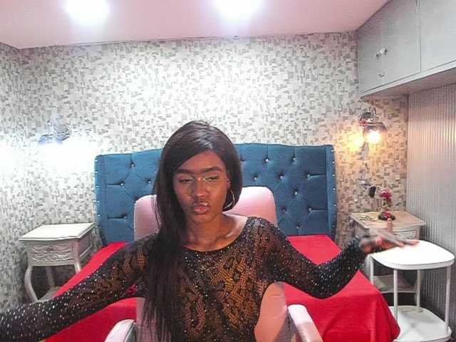 DayanaraWest live cam on BongaCams
