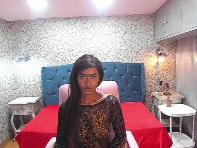 DayanaraWest webcam