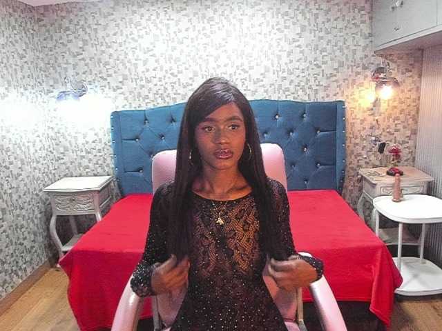 DayanaraWest