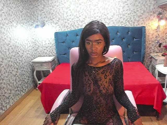 DayanaraWest live cam preview
