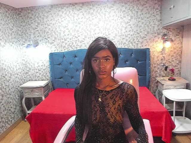 DayanaraWest