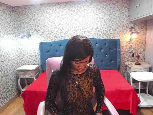 DayanaraWest webcam