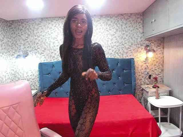 DayanaraWest webcam