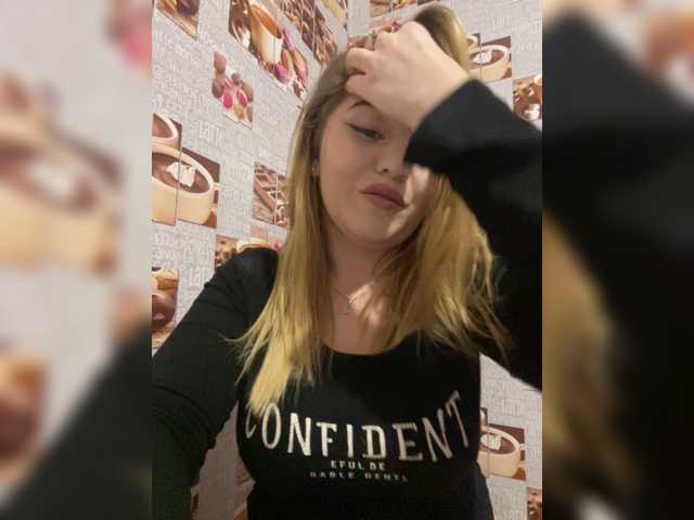 Anetta28 live cam on BongaCams