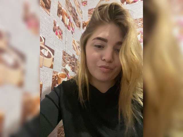 Anetta28 live cam on BongaCams