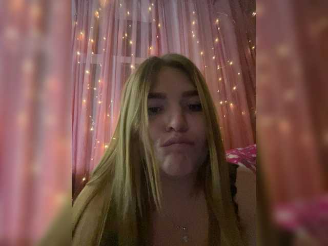 Anetta28 live cam on BongaCams