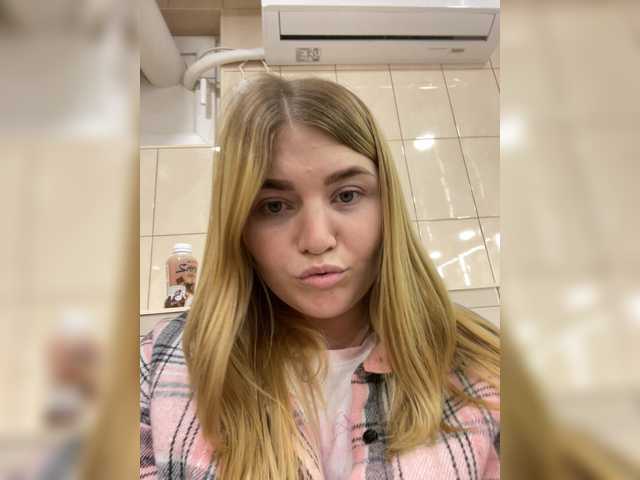 Anetta28 live cam on BongaCams