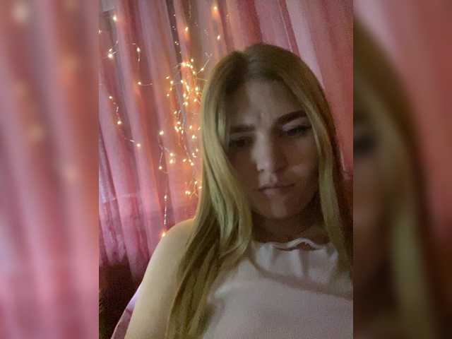 Anetta28 live cam on BongaCams