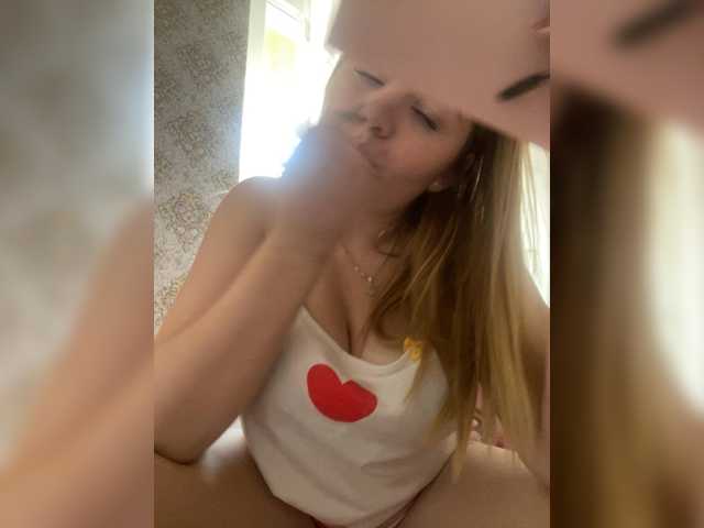 Anetta28 live cam on BongaCams