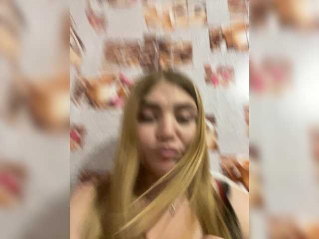 Anyutinka69 live cam preview