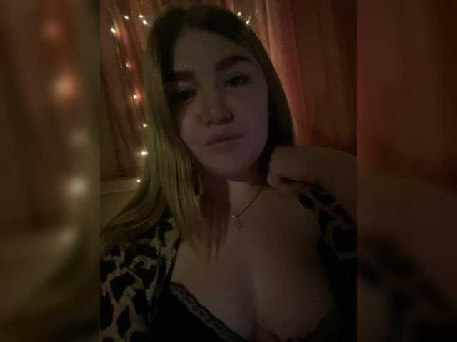 Anetta28 live cam on BongaCams