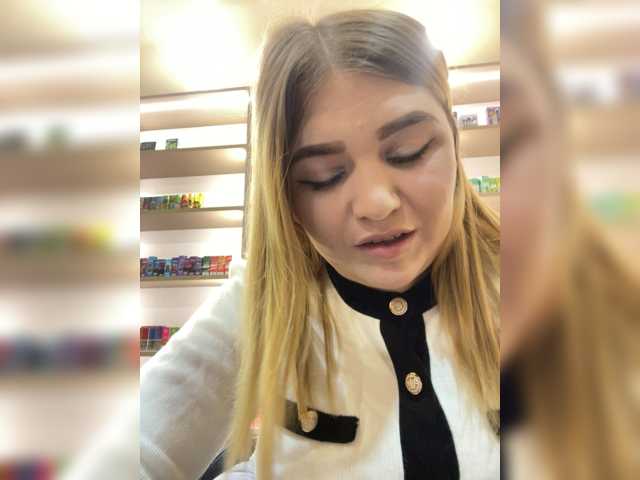 Anyutinka69 live cam on BongaCams