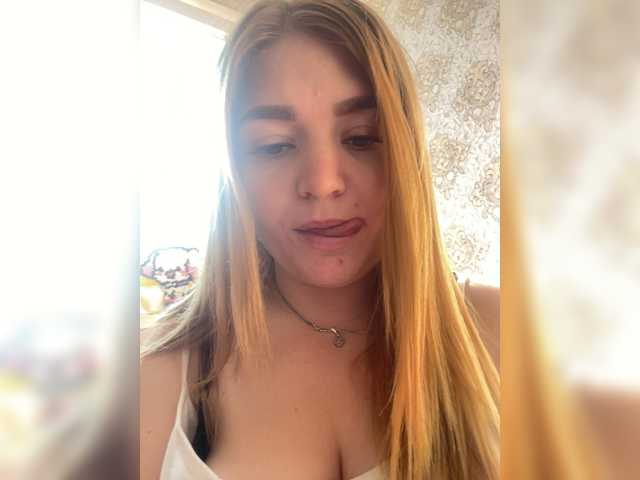Anetta28 live cam on BongaCams
