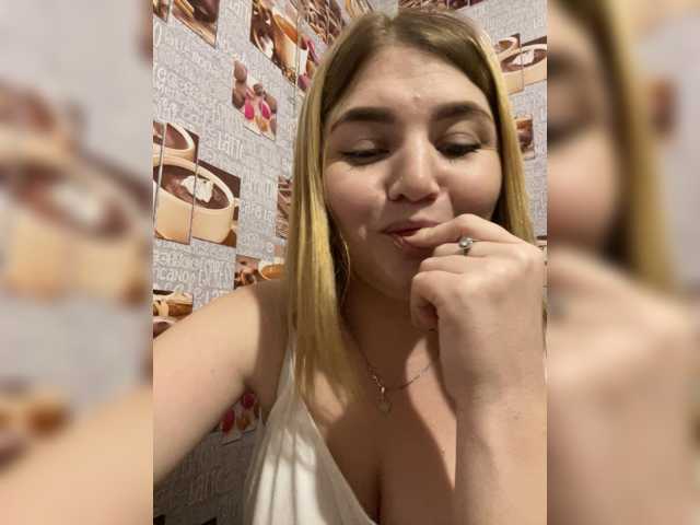 Anetta28 live cam on BongaCams