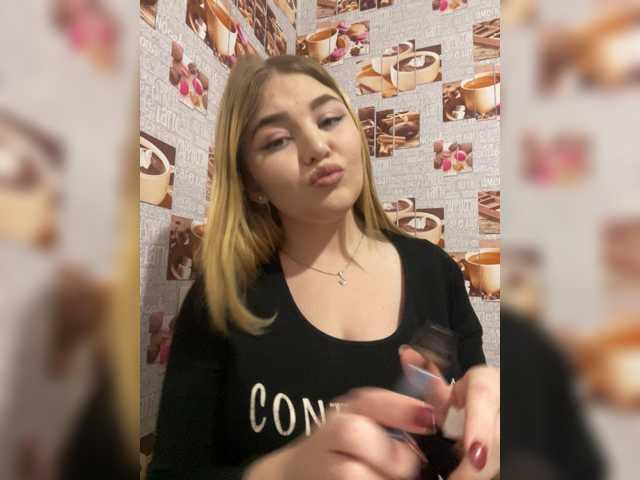 Anetta28 live cam on BongaCams
