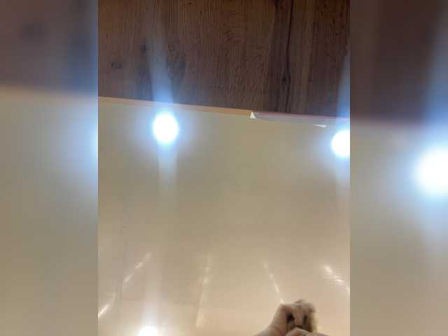 Anetta28, en directo ahora en BongaCams