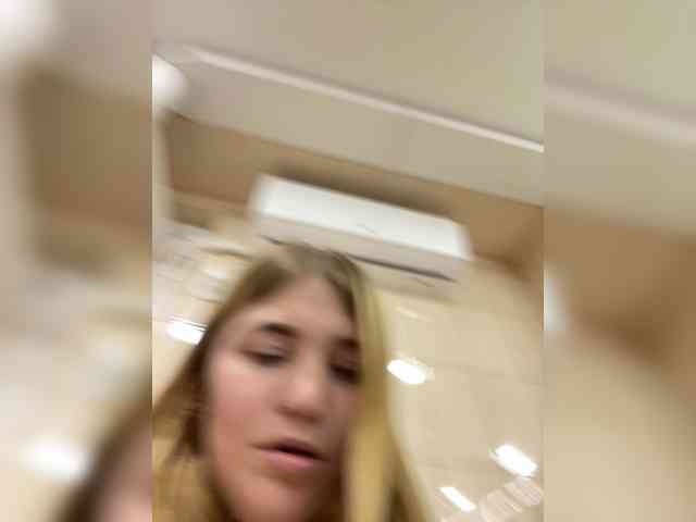 Anetta28 webcam