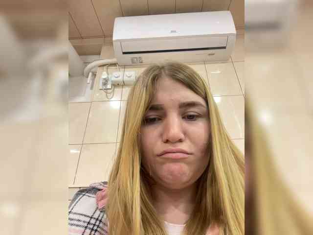 Anetta28 webcam
