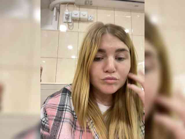 Anetta28 webcam