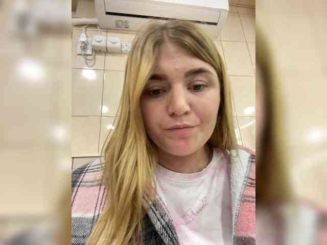 Anetta28 webcam